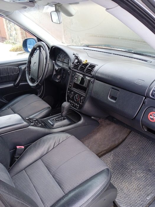 Mercedes-Benz ML 270