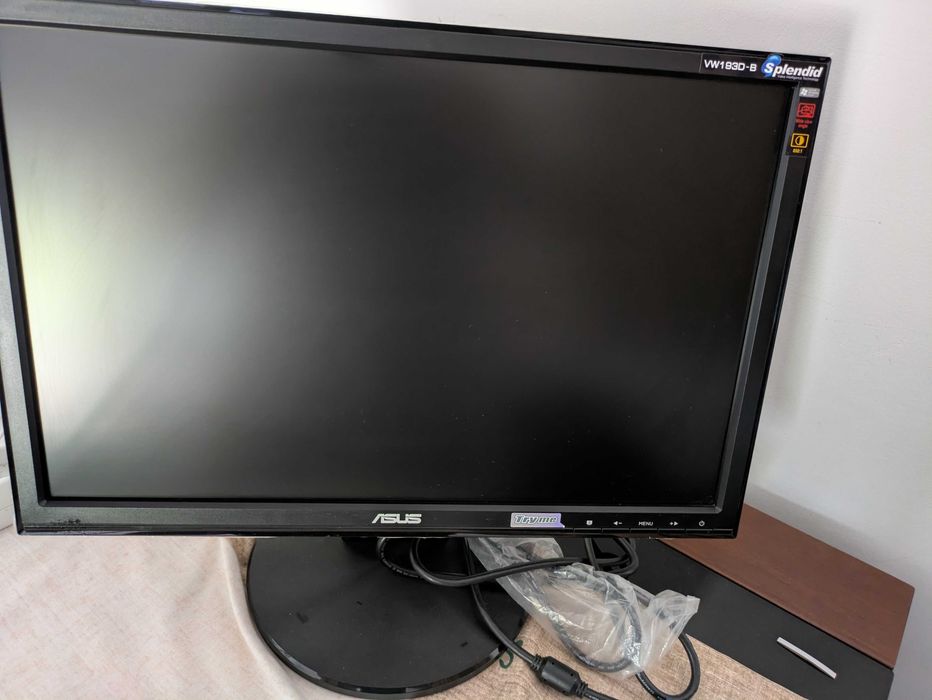 Monitor ASUS 19" VW193 – Funciona na perfeição
