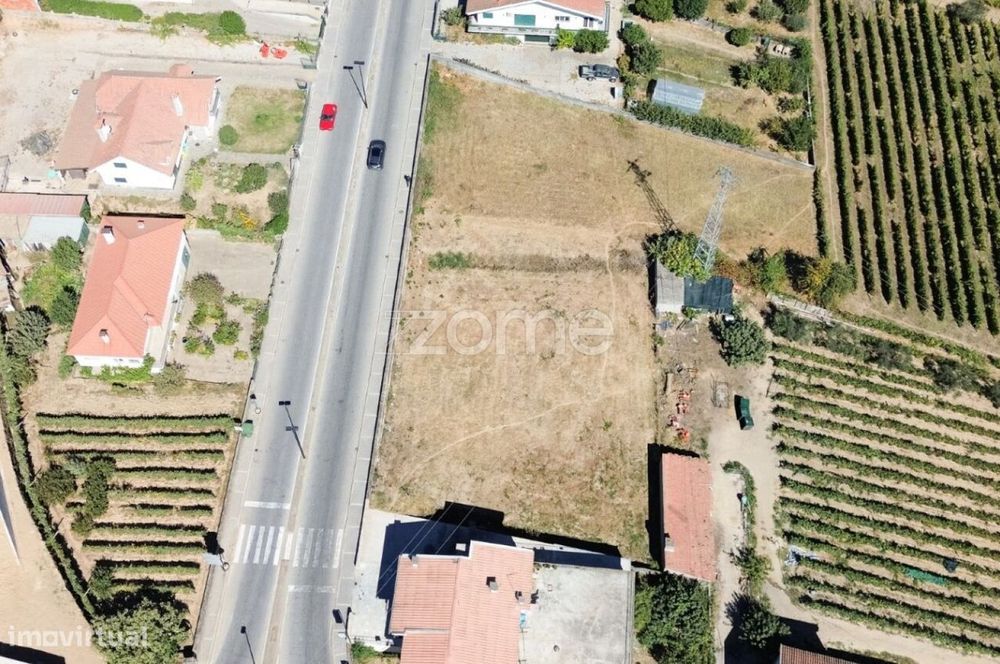 Lote de terreno com 562 m²