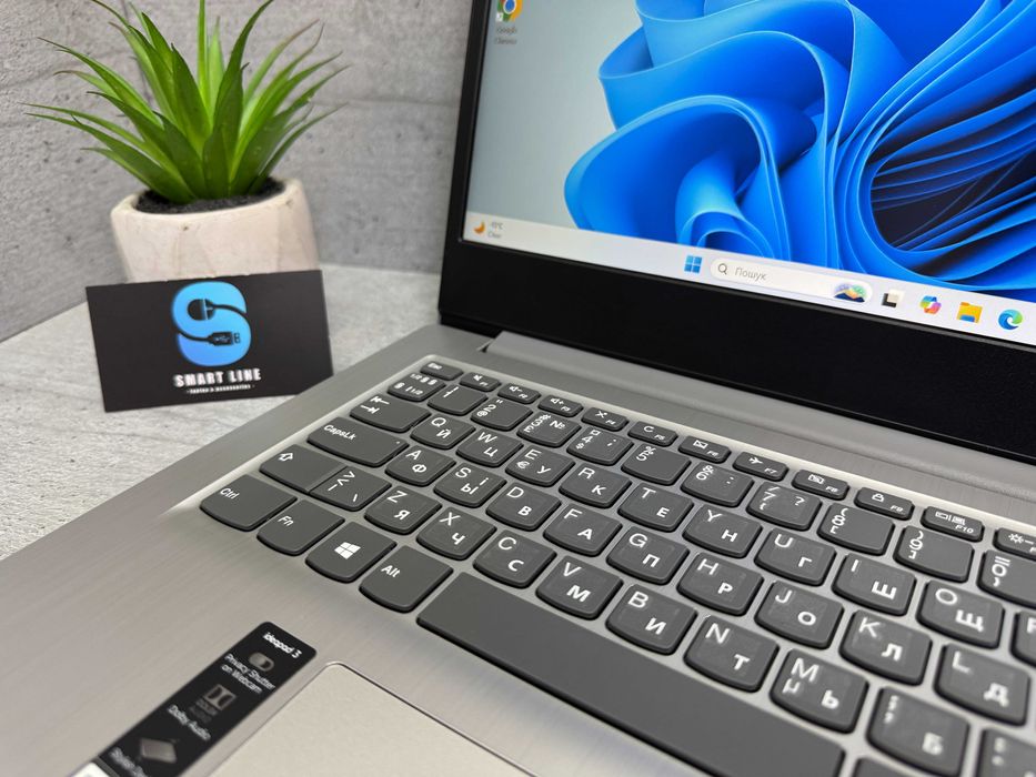 Стильний ноутбук Lenovo IdeaPad 3 14ARE05/Ryzen 3/8gb ddr4