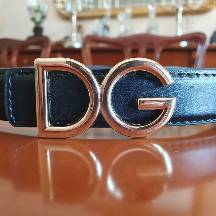 Cinto DG com fivela dourada