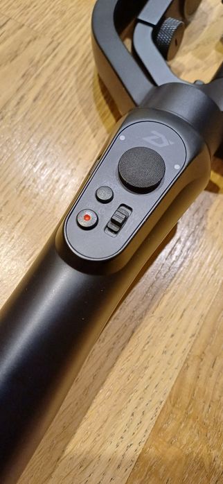 Стабилизатор для смартфона Zhiyun Smooth-Q. Отличное состояние