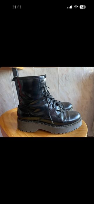 Botas plataforma em pele