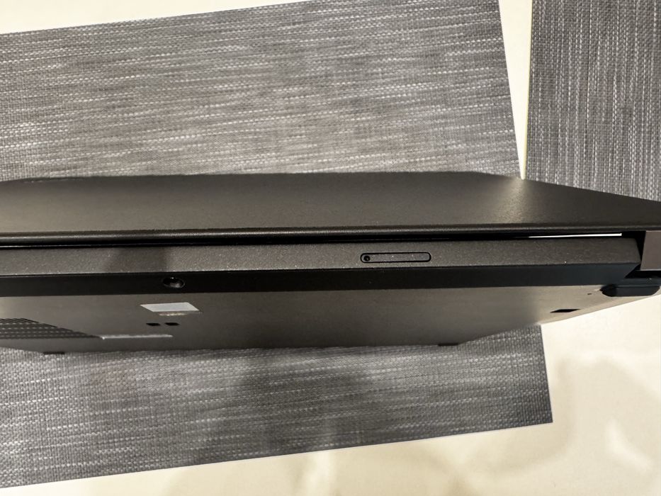 Ноутбук lenovo  thinkpad T490S lte 4g  core i5 8365u