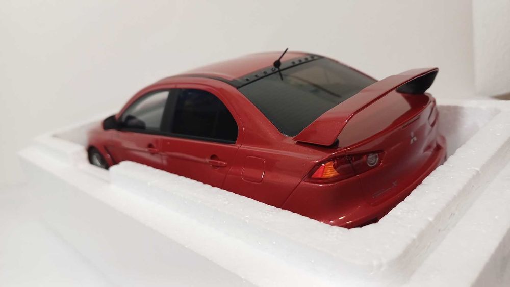 1/18 Mitsubishi Lancer Evo X FQ 400 - OTTO OT1084