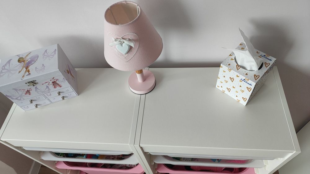 Regał z pojemnikami TROFAST