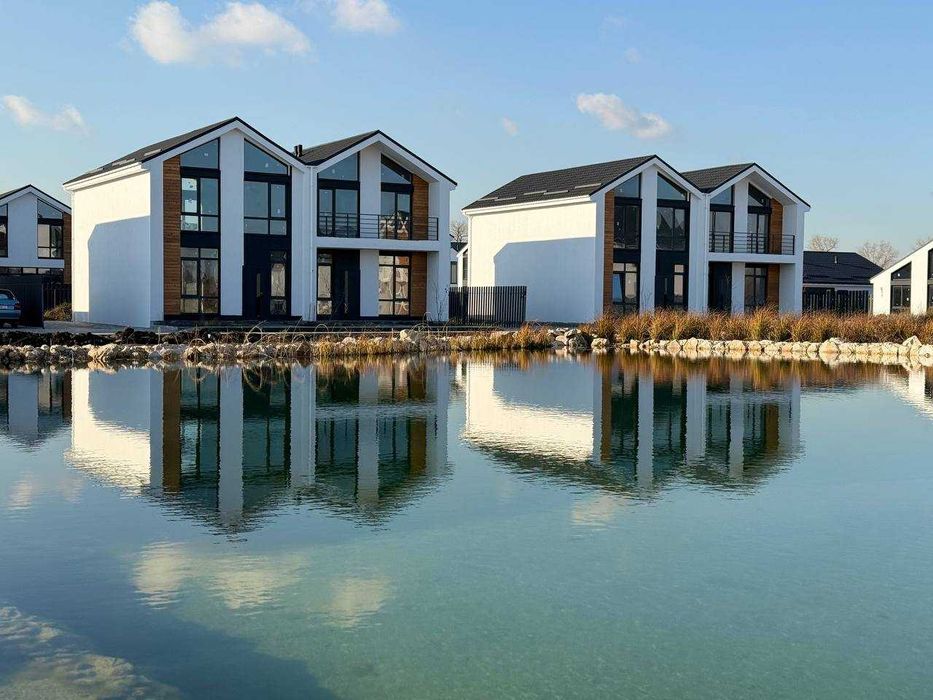 Продаж Дуплексу в новому котеджному містечку всього в 30 км від Києва