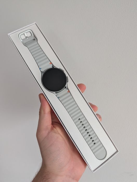 Samsung Galaxy Watch7 44mm eSIM srebrny