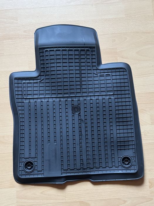 Dywaniki gumowe Volvo XC60 II gen 18-26 komplet org ASO