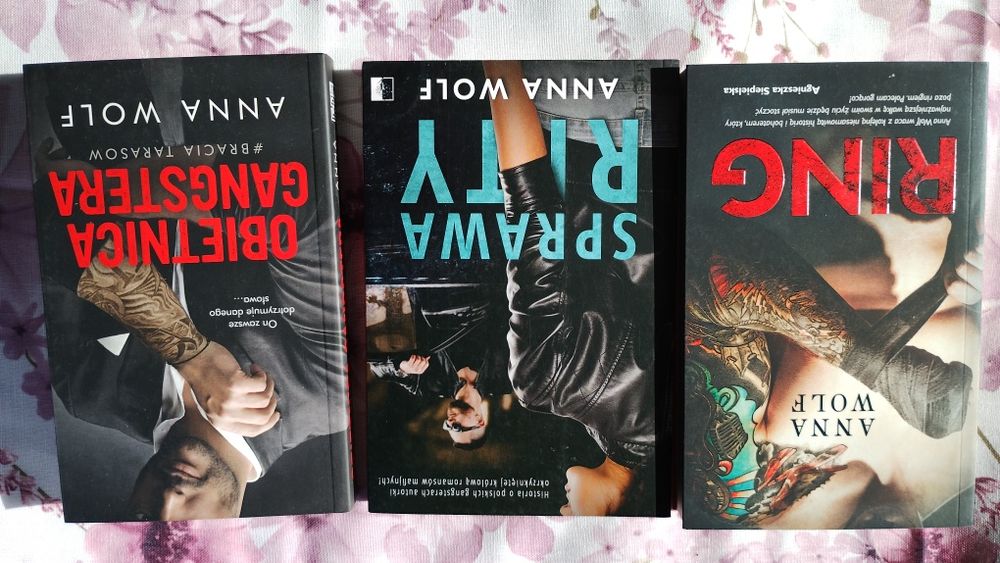 Książki : Sprawa Rity, Obietnica gangstera, Ring- Anna Wolf