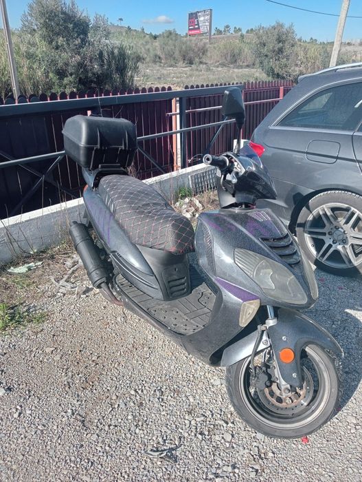 Scooter modelo 125cc ano 2011