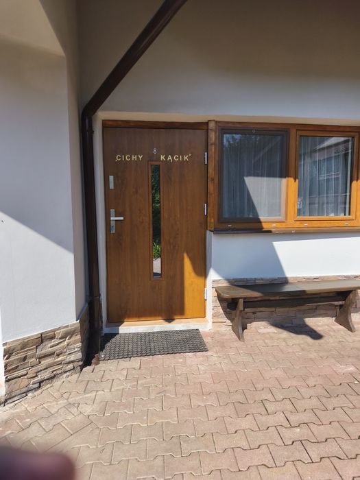 Chata  Cichy Kącik  A. J. Romanek tel. 531 388 994