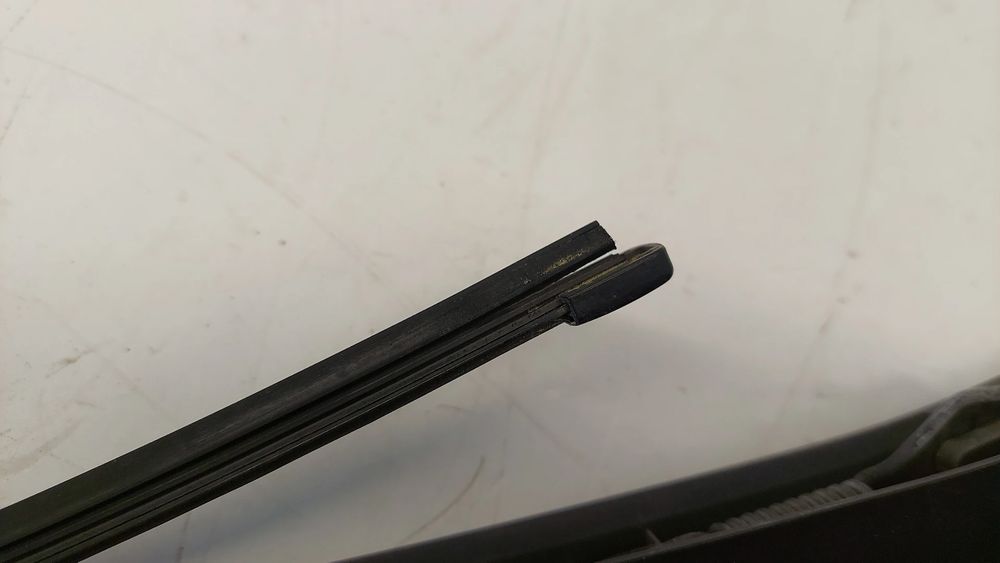 Haste / braço de escova limpa vidros trás VOLKSWAGEN Golf VII Variant