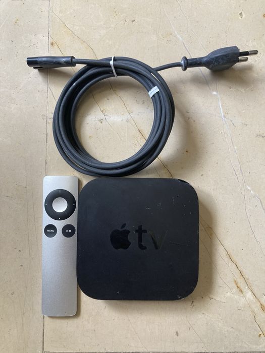 Apple TV 2a geracao com comando e cabo corrente