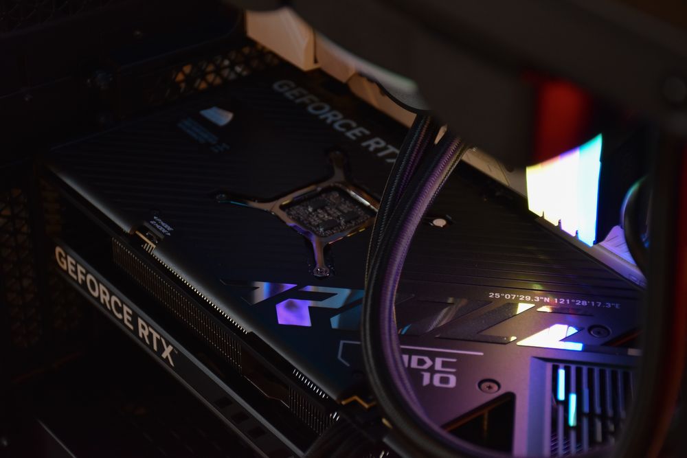 Asus Rog Strix Gaming / Geforce RTX 4070 ti / 12GB