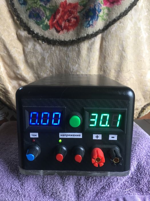 Линейный лабораторный блок питания от 0-30 В  и ток 0-6 Ампер