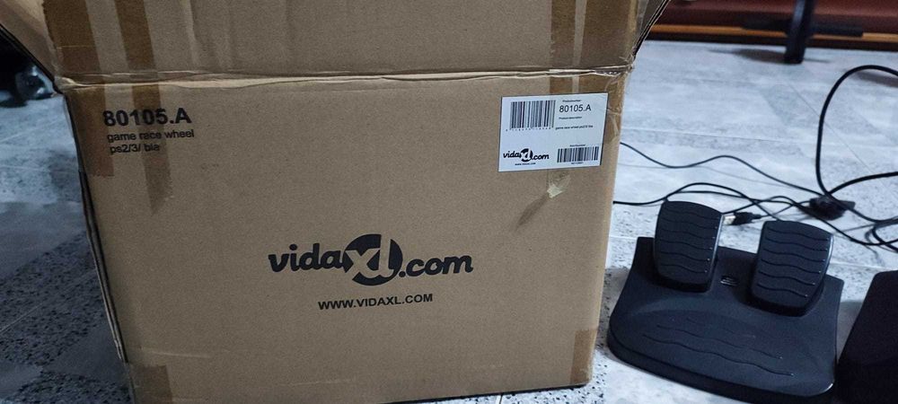 Volante de corrida com Pedais para PC / Racing wheel with paddles PC