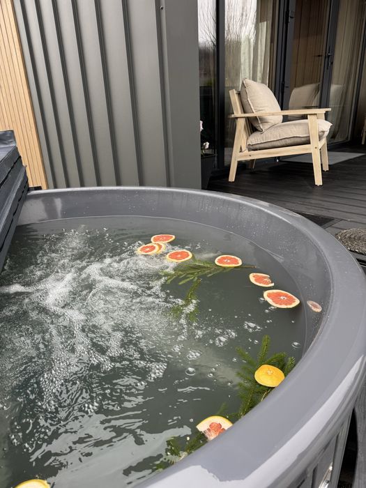 Чан на дровах с джакузи в будиночком!Старі Безрадичі!