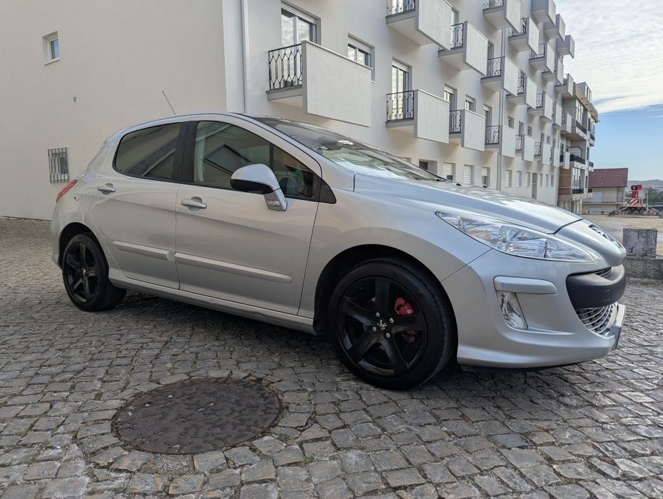 Peugeot 308 — fotografia 2
