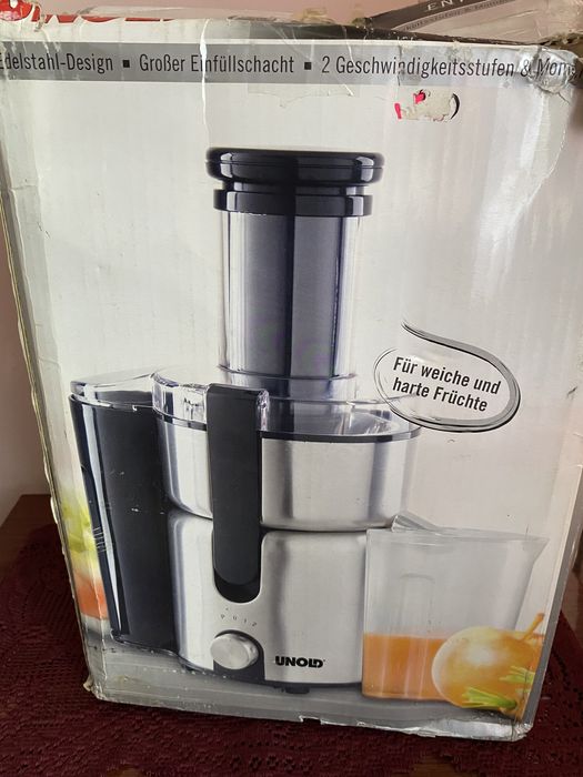 Соковижималка німецькоі якості з потужністю 650-70W.