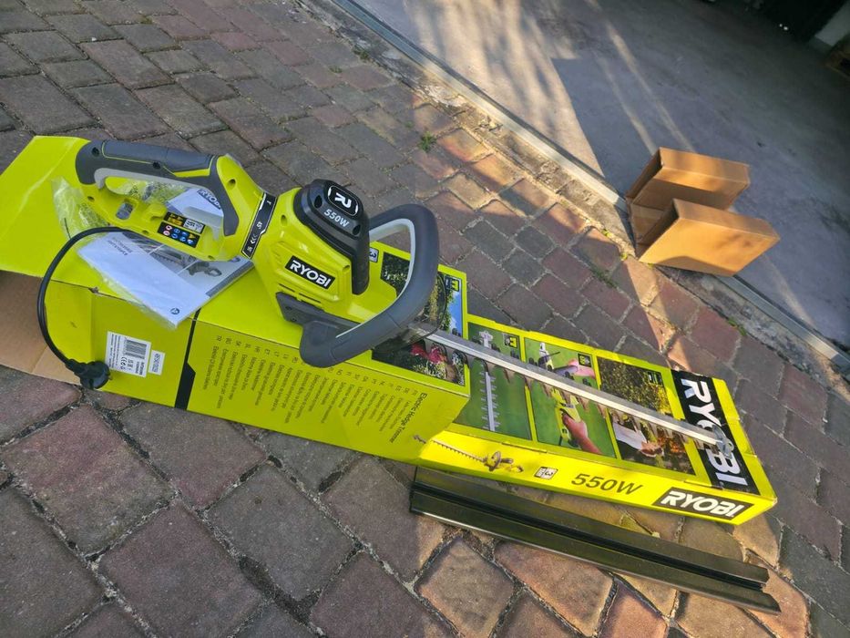 RYOBI RHT5655RS nożyce do żywopłotu 550W 55CM