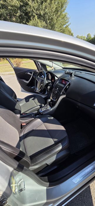 Opel Astra J 2010 Turbo