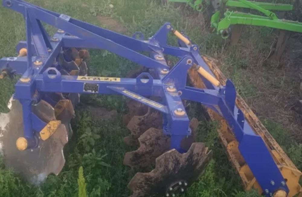 Продам трактор юмз6+ АГД 2.1