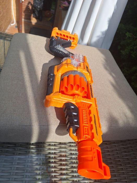 Strzelba NERF - Lawbringer