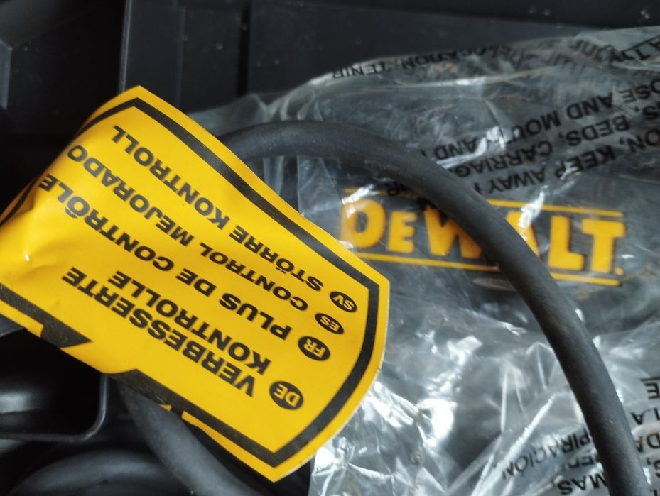 Berbequim Dewalt elétrico D21570-QS