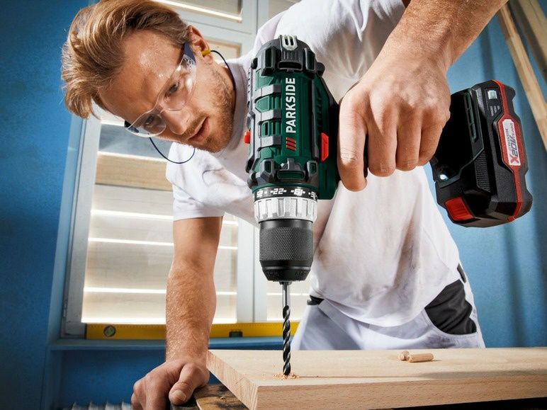 НОВИЙ оригінал шуруповерт/дрель зНімеччини PARKSIDE PABS 20/шурупокрут