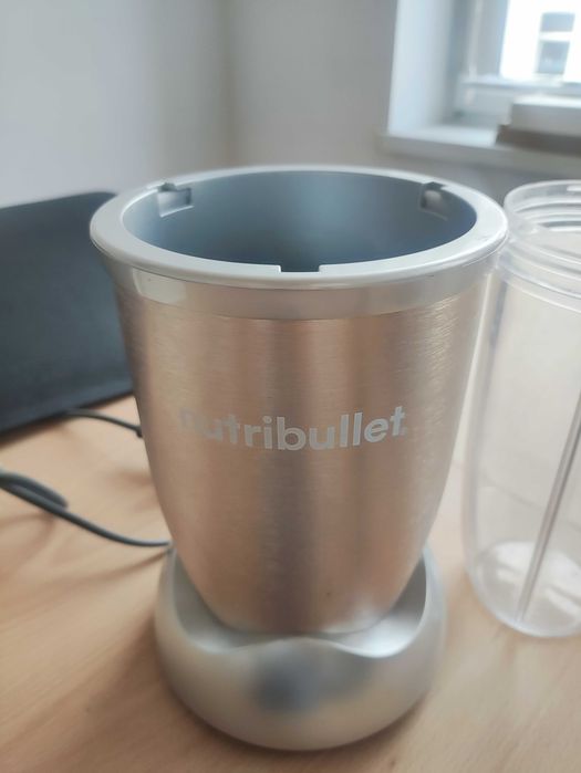 Koktajler / blender NUTRIBULLET NB907.CP