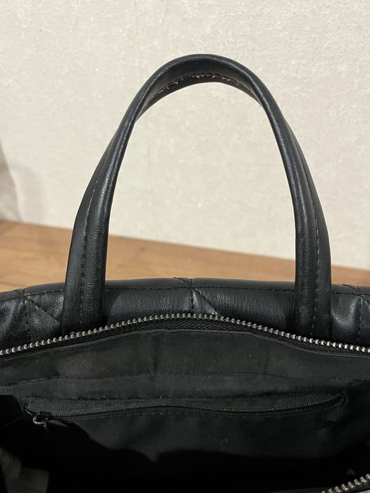 Чорна сумка stradivarius