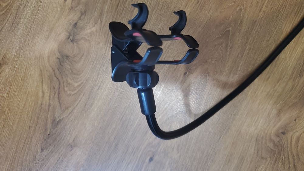 Продам держатель для телефона длинна 1 метр.