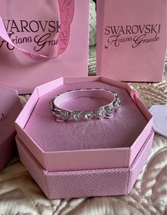 Pulseira Swarovski Ariana Grande (corações prateados)