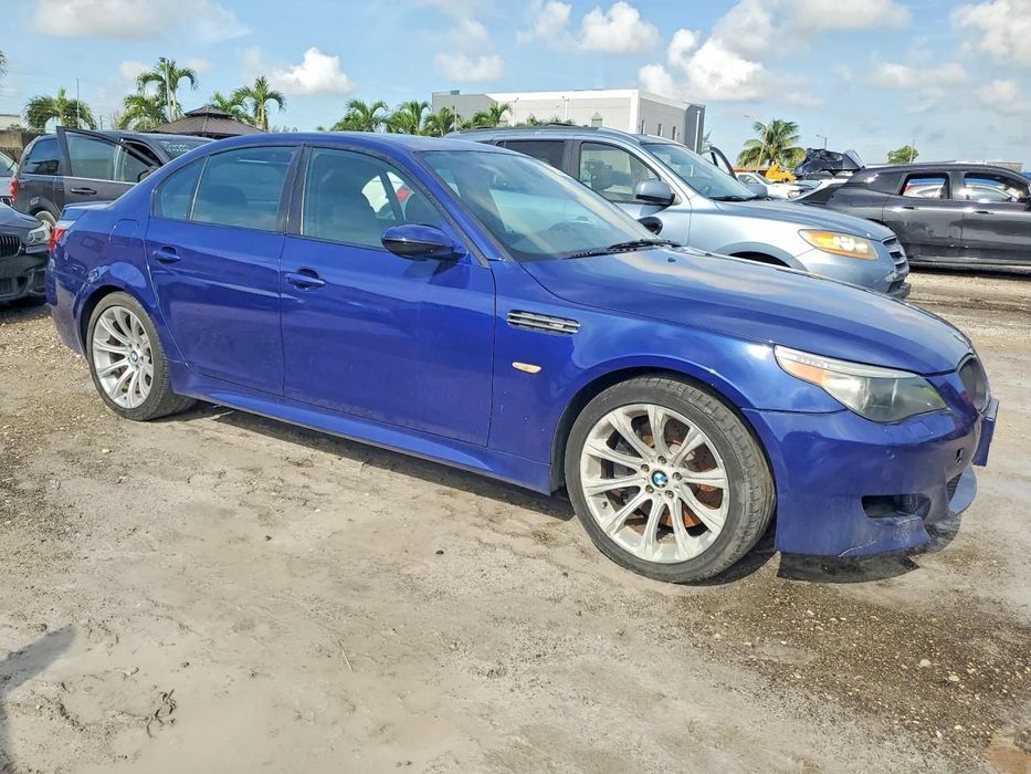 BMW M5 E60 / 5.0 V10 / automat
