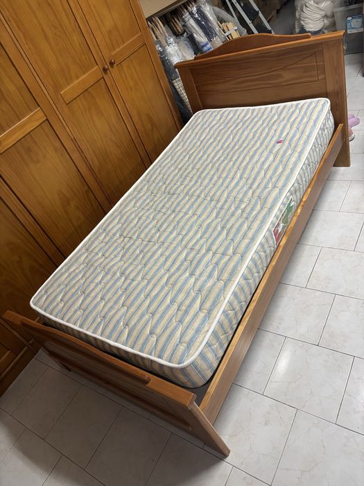 Cama mais colchao