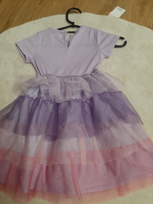 Sukienka 98/104. Marka H&M. Doskonała na bal jak i Na co dzień jak i