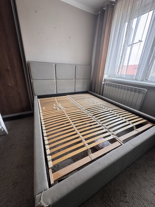 Łózko tapicerowane bez materaca