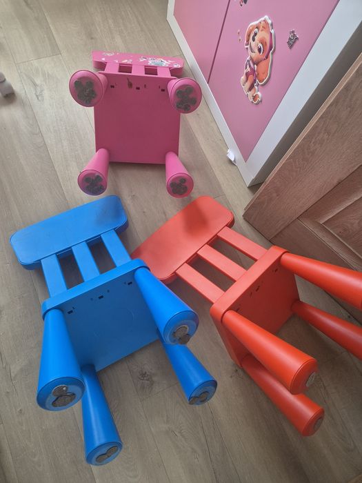Krzesełka Mammut Ikea 3 szt różowe niebieskie czerwone