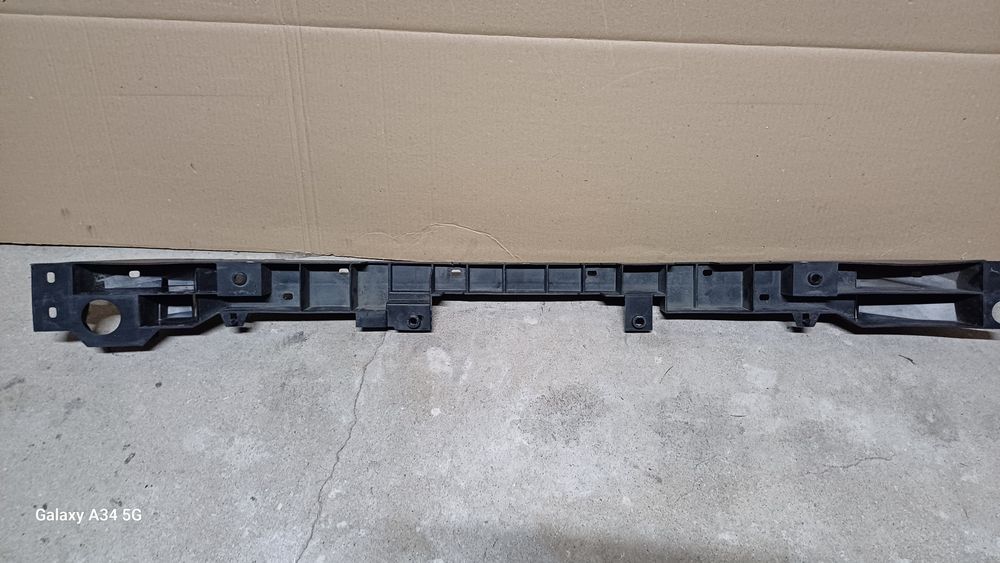 Absorber zderzaka przedniego renault clio V