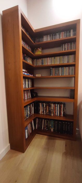 Estante de canto para CD e DVD