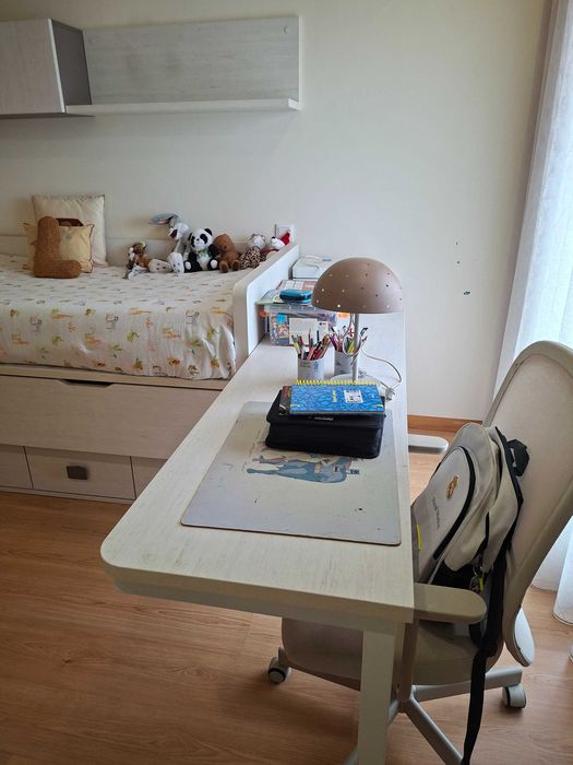 cama / Estudio completo para criança.