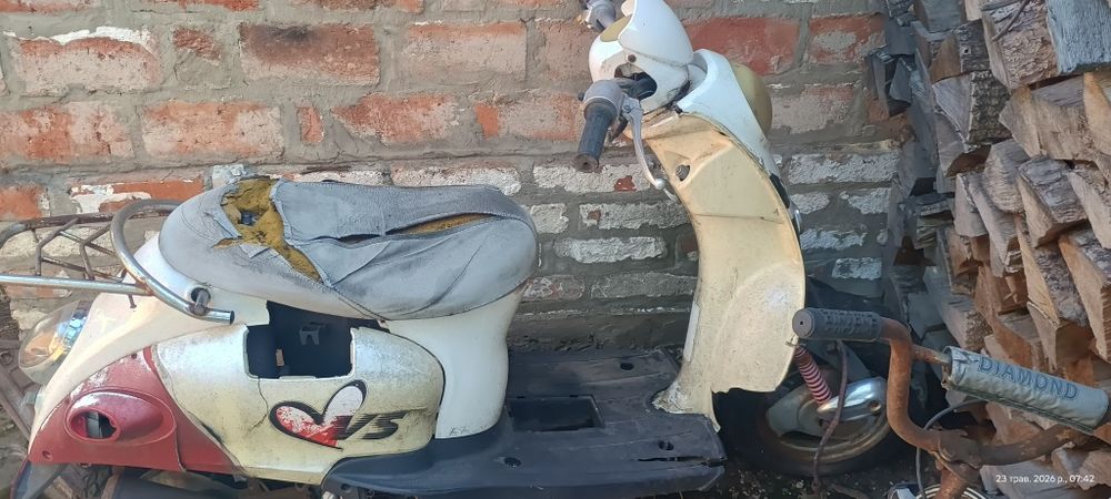 Продам скутер на відновлення або запчастини