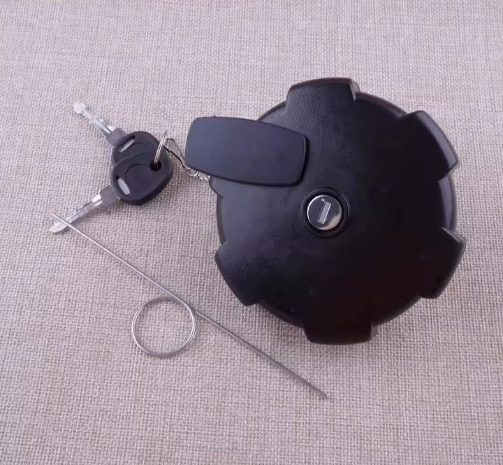 Кришка паливного бака підходить на вантажівку Volvo Benz.