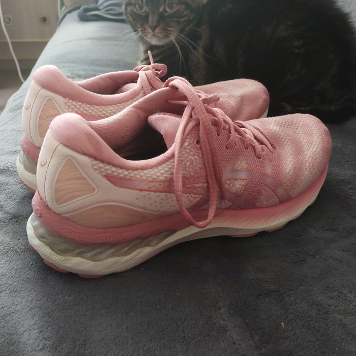 Buty sportowe męskie Asics rozmiar 44.