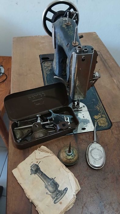 Maquina de costurar Pfaff modelo 30