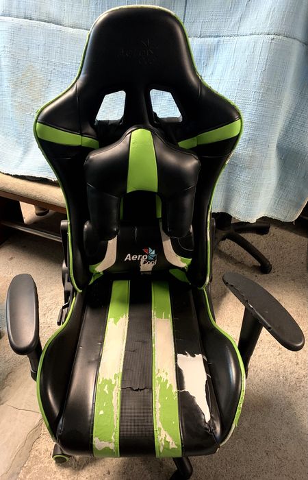 Cadeira Gaming Aero Cool AC120