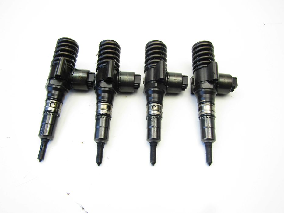 Mitsubishi Outlander 2.0 DID BSY pompowtryskiwacze pompowtryski 4 szt