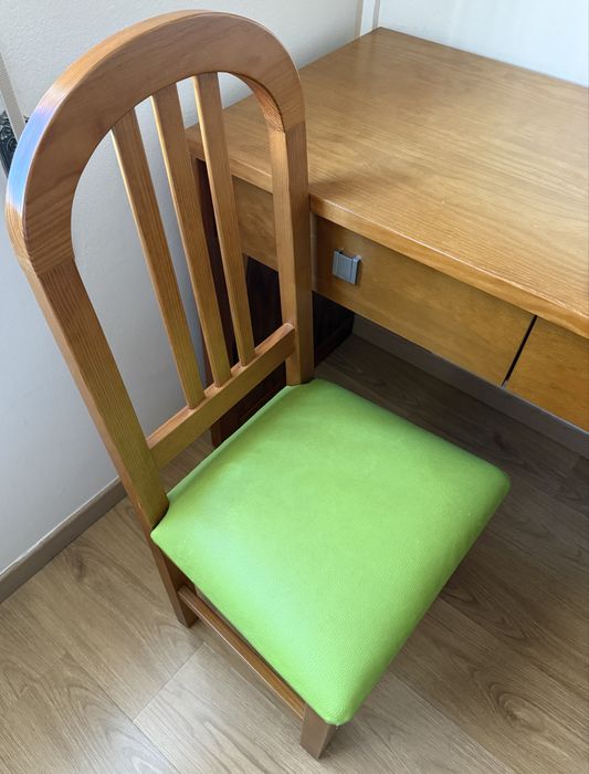 Secretaria madeira com cadeira