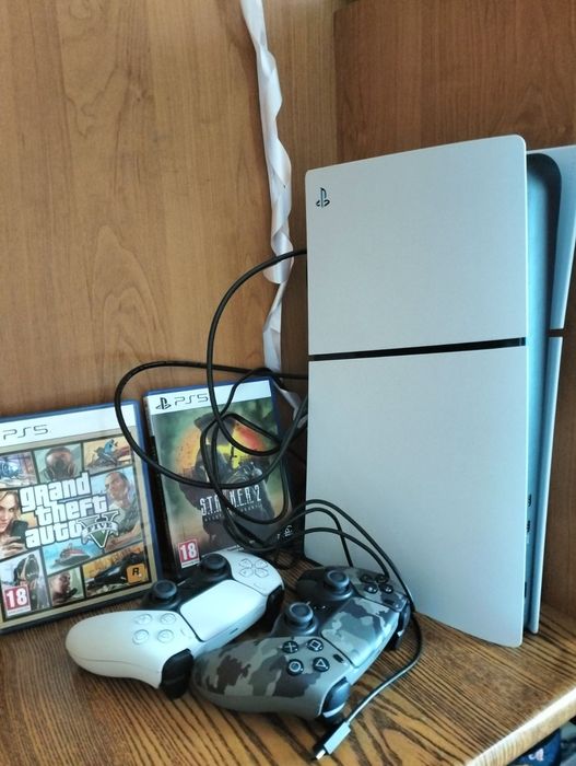 PlayStation 5 Slim 1TB + 2 джойстики